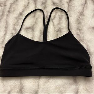 Lululemon flow-Y Nulu bra.